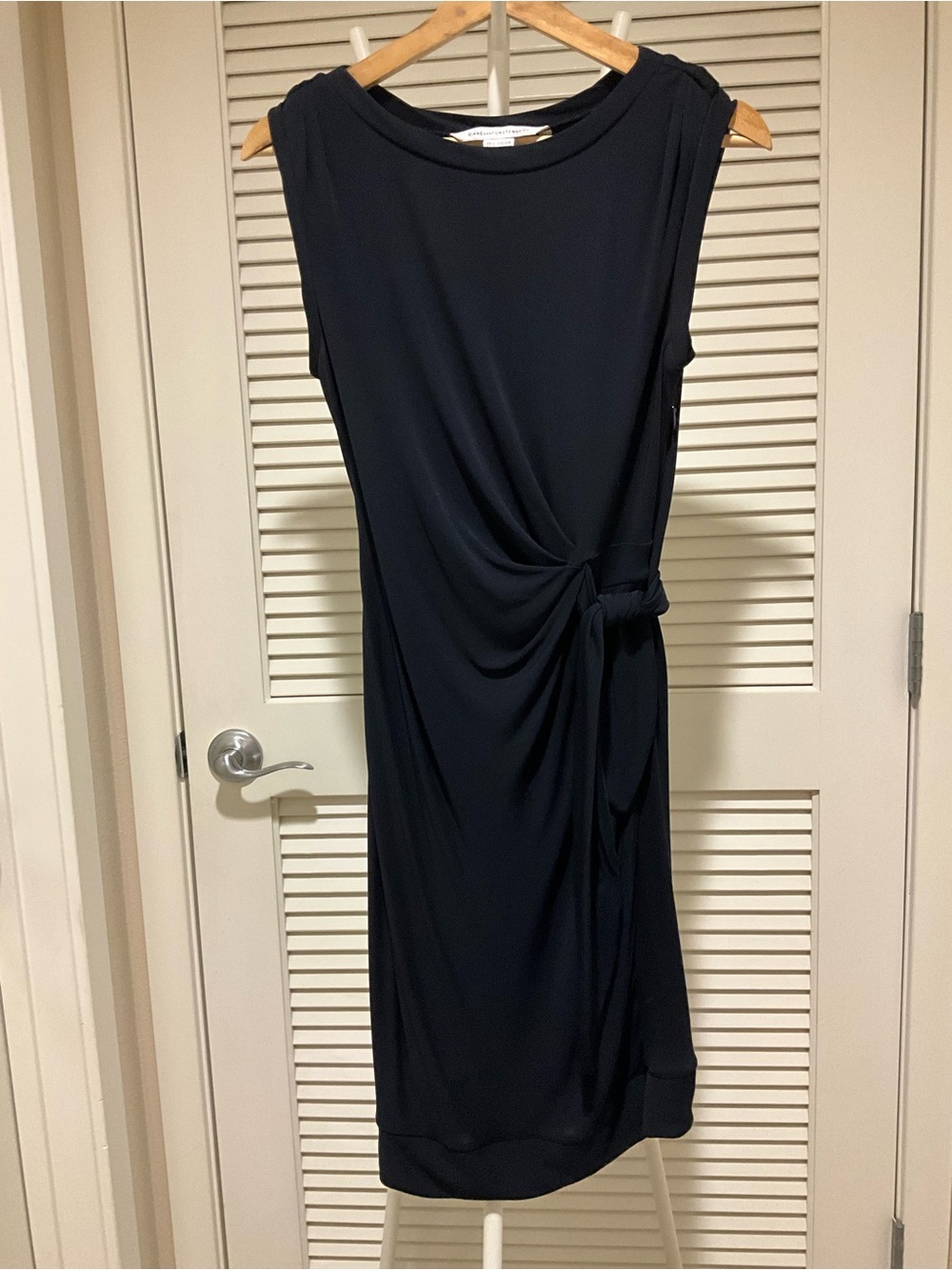 Diane Von Furstenberg Black Sleeveless Twist-Knot Ruched Dress